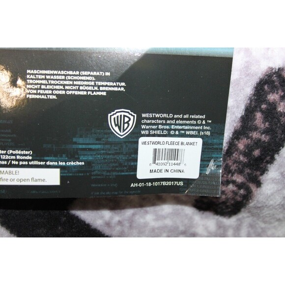 Westworld Official Just Funky Round Maze Fleece Throw Blanket Black Gray 48 In - Picture 5 of 6